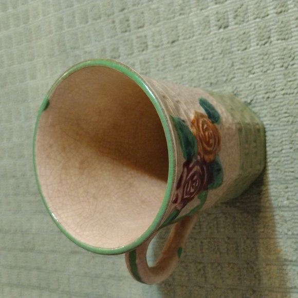 Vintage Japan cup with rose design. - Picture 4 of 6
